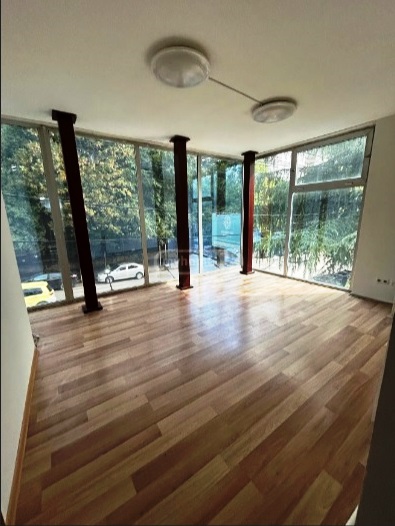 ქირავდება საოფისე ფართი საბურთალოზე