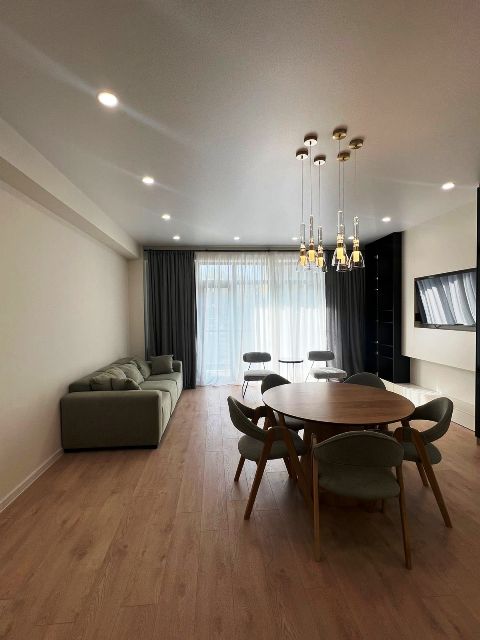 იყიდება ბინა საბურთალოზე