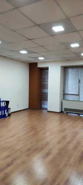 ქირავდება საოფისე ფართი საბურთალოზე