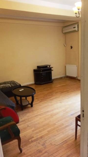 ქირავდება ბინა მთაწმინდა-სოლოლაკში