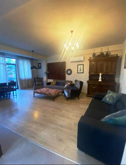 ქირავდება ბინა მთაწმინდაზე