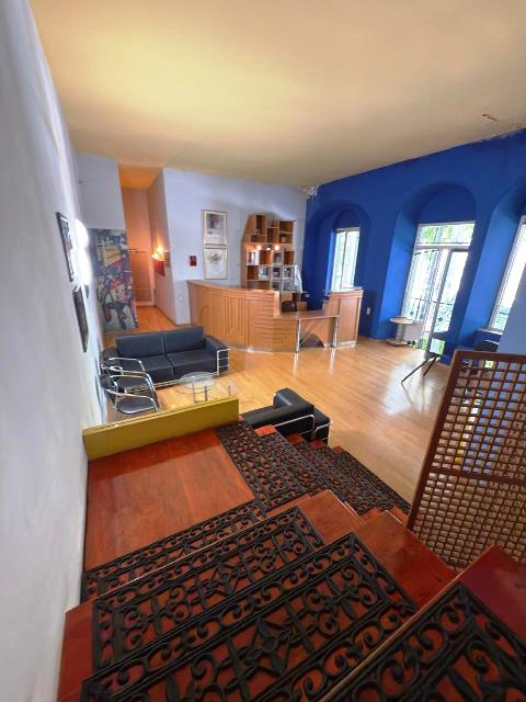 ქირავდება საოფისე ფართი მთაწმინდაზე