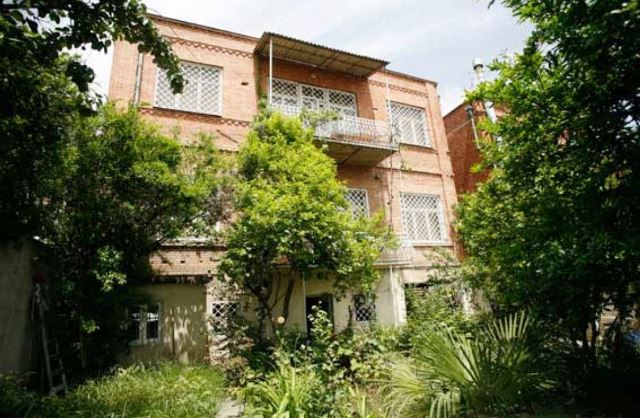 ქირავდება საოფისე ფართი საბურთალოზე