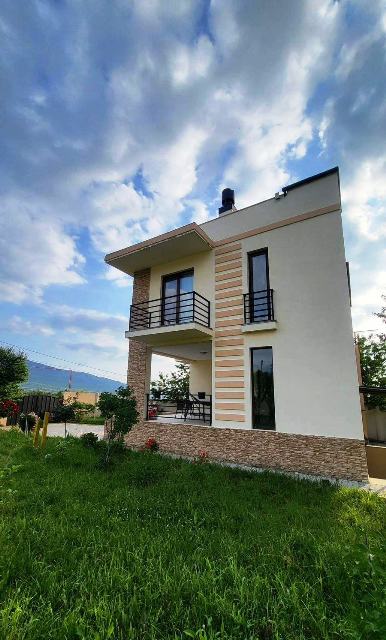 იყიდება სახლი საგურამოში